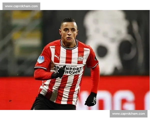 荷甲新星伊哈塔伦引三队追逐 巴塞尔根特萨索洛竞逐荷兰中场